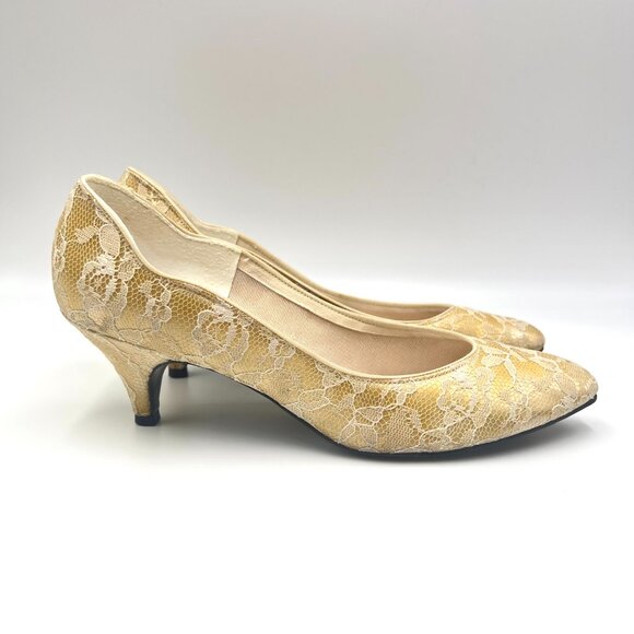Vintage Cream Lace Over Gold Cottagecore Kitten Heels Pumps Shoes - Picture 1 of 14